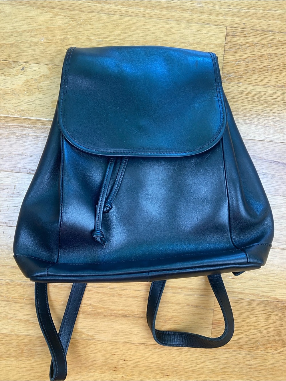 Vintage LL Bean Town and Field Rucksack Black Leather Drawstring Backpack Purse